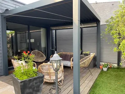 Jardin de l'établissement Élégante maison circuit des 24h00 du mans
