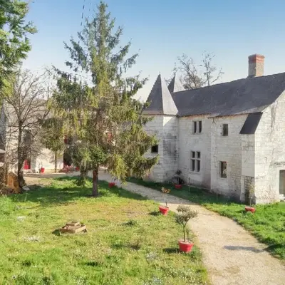Maison charmante à Courchamps avec vue sur jardin