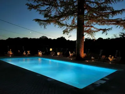Piscine de l'établissement Le Domaine du Bas Guéret ou située à proximité