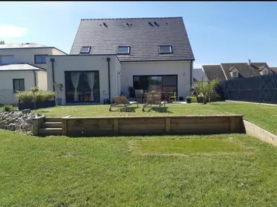 Jardin de l'établissement Maison 170m2 entre ville et campagne