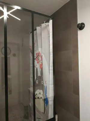 Salle de bains dans l'établissement Grand studio idéalement situé