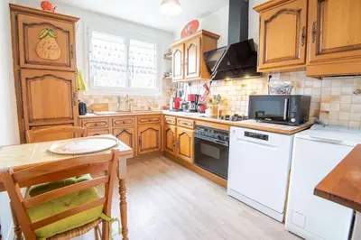 Cuisine ou kitchenette dans l'établissement L'authentique échappée Tourangelle