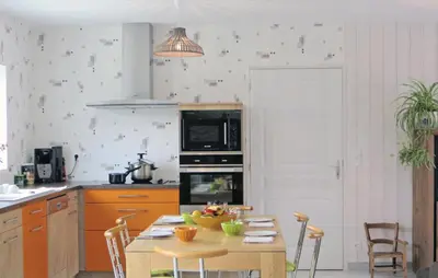 Cuisine ou kitchenette dans l'établissement Lovely Home In Brain-Sur-Alonnes