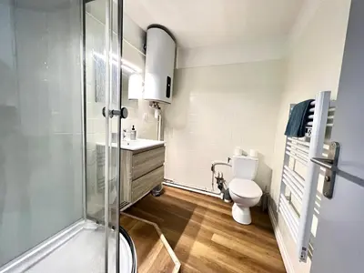 Salle de bains dans l'établissement Les 4 Appartements au cœur de Châtellerault