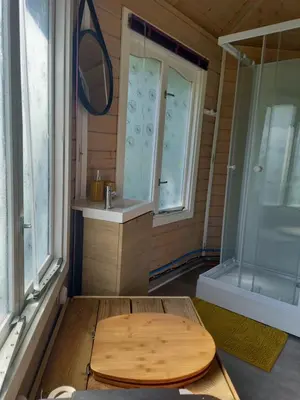 Salle de bains dans l'établissement Chalet au cœur de la nature