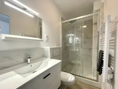 Salle de bains dans l'établissement Le repère secret de Nestor - SOnights