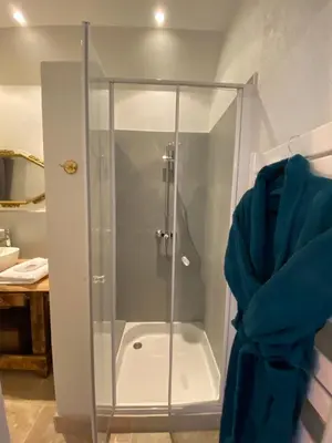 Salle de bains dans l'établissement La Marmittiere