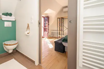 Salle de bains dans l'établissement Duplex avec parking privé les Cahiers de Vacances