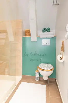 Salle de bains dans l'établissement Duplex avec parking privé les Cahiers de Vacances