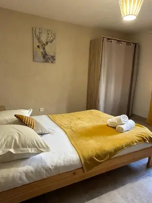 Un ou plusieurs lits dans un hébergement de l'établissement L'entre nous, Superbe Maison au centre de St Aignan