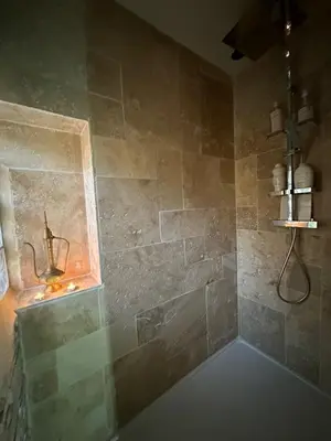 Salle de bains dans l'établissement Manoir Drissia - Tours Centre, France