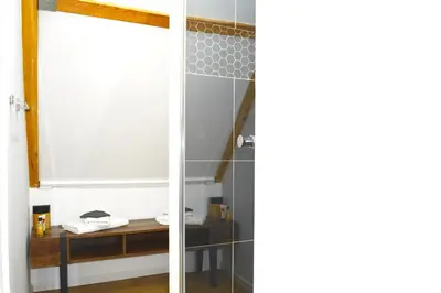 Salle de bains dans l'établissement Manoir Drissia - Tours Centre, France