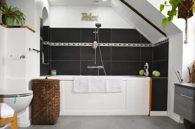 Salle de bains dans l'établissement Manoir Drissia - Tours Centre, France