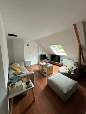 Coin salon dans l'établissement loue pour manifestation circuit des 24H 4 chambres de standing dans un ecrin de verdure