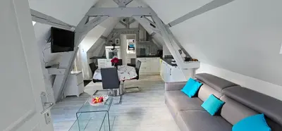 Télévision ou salle de divertissement dans l'établissement Domaine des Moizons, Le Cerisier