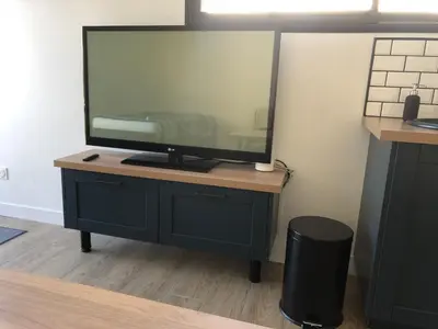 Télévision ou salle de divertissement dans l'établissement Studio indépendant