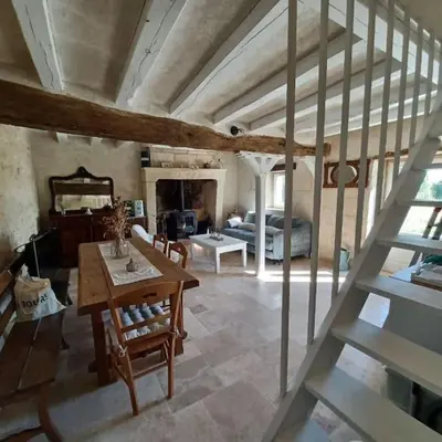 Coin salon dans l'établissement Maison en lisière de forêt