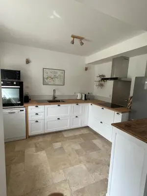 Cuisine ou kitchenette dans l'établissement Cottage au calme entre vignes et champs, au coeur du pays des châteaux