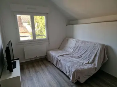 Télévision ou salle de divertissement dans l'établissement Appartement au milieu des vignes