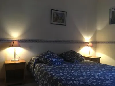 Un ou plusieurs lits dans un hébergement de l'établissement Maison familiale à Cheverny, jardin clos, animaux acceptés, 6 personnes - FR-1-491-338