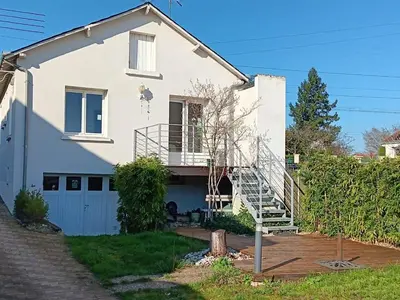 Jardin de l'établissement Gîte familial proche des châteaux de la Loire, animaux admis, jardin privé - FR-1-491-343