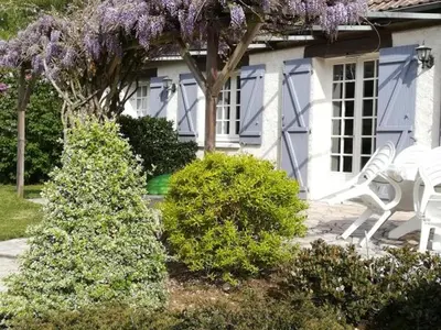 Jardin de l'établissement Gîte familial au cœur des Châteaux de la Loire - FR-1-491-361
