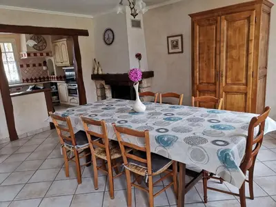 Cuisine ou kitchenette dans l'établissement Gîte familial au cœur des Châteaux de la Loire - FR-1-491-361