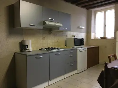 Cuisine ou kitchenette dans l'établissement Maison accueillante près de Blois, animaux acceptés, parking - FR-1-491-351