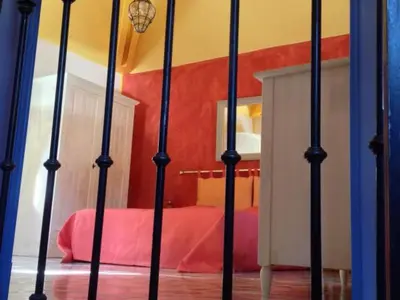 Un ou plusieurs lits dans un hébergement de l'établissement Gîte de Caractère avec Piscine Privée dans Parc Arboré Proche Châteaux de la Loire - FR-1-491-376