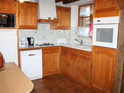 Cuisine ou kitchenette dans l'établissement Charmant gîte près des châteaux, jardin et rivière - FR-1-491-404