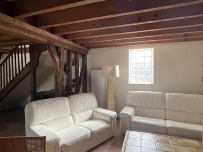 Coin salon dans l'établissement Maison de caractère avec jardin clos, près des châteaux de la Loire, tout inclus ! - FR-1-491-406