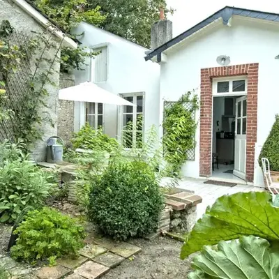 Gîte de Charme au Cœur de Blois avec Jardin Privé