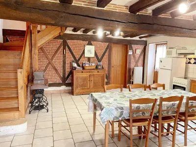 Cuisine ou kitchenette dans l'établissement Gîte de charme avec jardin clos et animaux acceptés - FR-1-491-440
