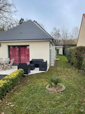 Jardin de l'établissement Grande maison à louer pour les 24h et autres dates
