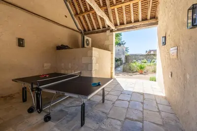 Tennis de table au sein de l'établissement Le Puits Renaissance - Gîtes de caractère et piscine chauffée ou à proximité