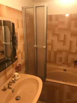 Salle de bains dans l'établissement Loggia de la Closerie
