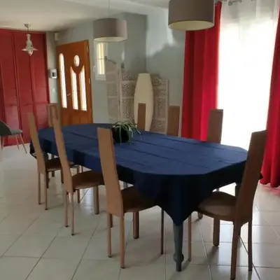 Maison au calme avec piscine l'été