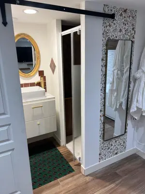 Salle de bains dans l'établissement Vieux bourg