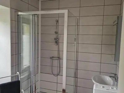 Salle de bains dans l'établissement Gîte de charme à Sasnières, animaux admis, parking privé - FR-1-491-340