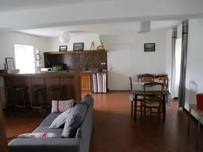 Cuisine ou kitchenette dans l'établissement Gîte de charme à Sasnières, animaux admis, parking privé - FR-1-491-340