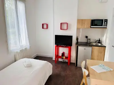 Cuisine ou kitchenette dans l'établissement Lakanal 2 - Studio Prébendes Tours