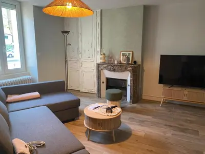 Télévision ou salle de divertissement dans l'établissement Maison Bollée 6 Pers moderne avec Jardin