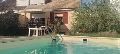 Piscine de l'établissement L'Olivier ou située à proximité