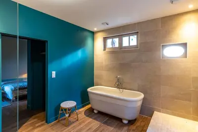 Salle de bains dans l'établissement Séjour d'exception, charme, histoire sud Touraine