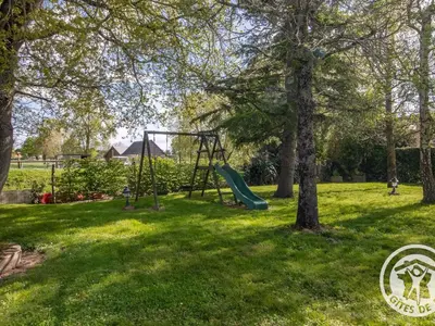 Jardin de l'établissement Gîte charmant avec jardin, proche activités nautiques - FR-1-622-75