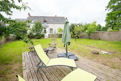 Jardin de l'établissement Le Logis des Cerisiers