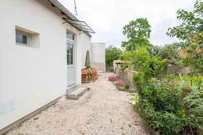 Jardin de l'établissement Le Logis des Cerisiers