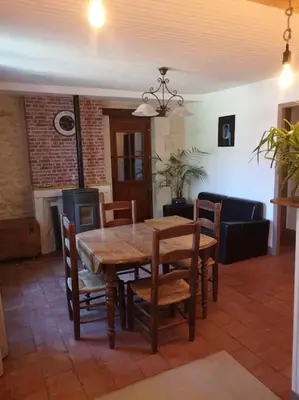 Coin salon dans l'établissement Le PITROU entre Beauval et Chenonceau