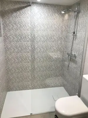 Salle de bains dans l'établissement Maison en centre ville de Langeais