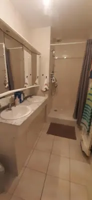 Salle de bains dans l'établissement Le 47 B&B double